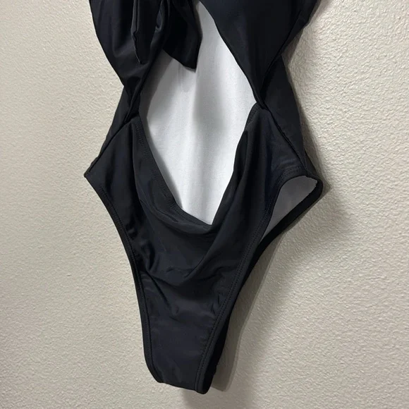 Amazon Cutout Tie Front One Piece Swimsuit - Picture 5 of 11